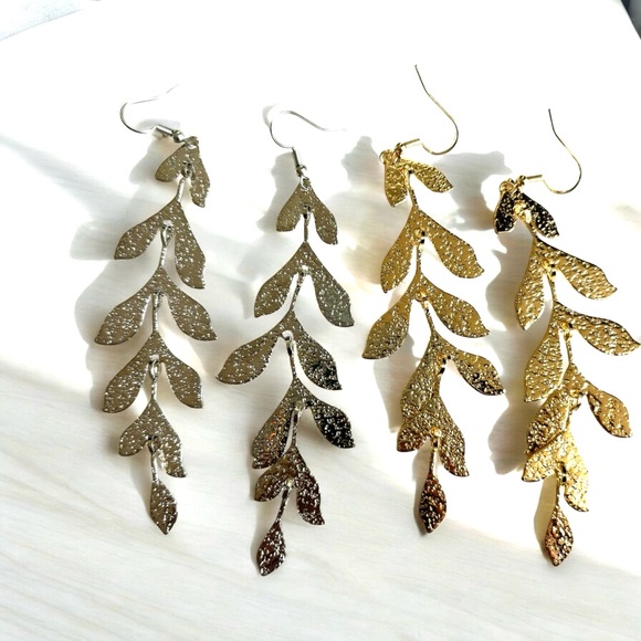 HOST PICK 2024 LOOKBOOK POSH PARTY!! GOLD/SILVER LEAF DROP EARRINGS - Picture 10 of 10